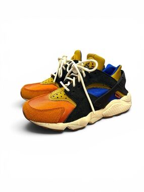 Nike Air Huarache Mowabb Multi-Color Sneakers Size 7 (Fits Small)